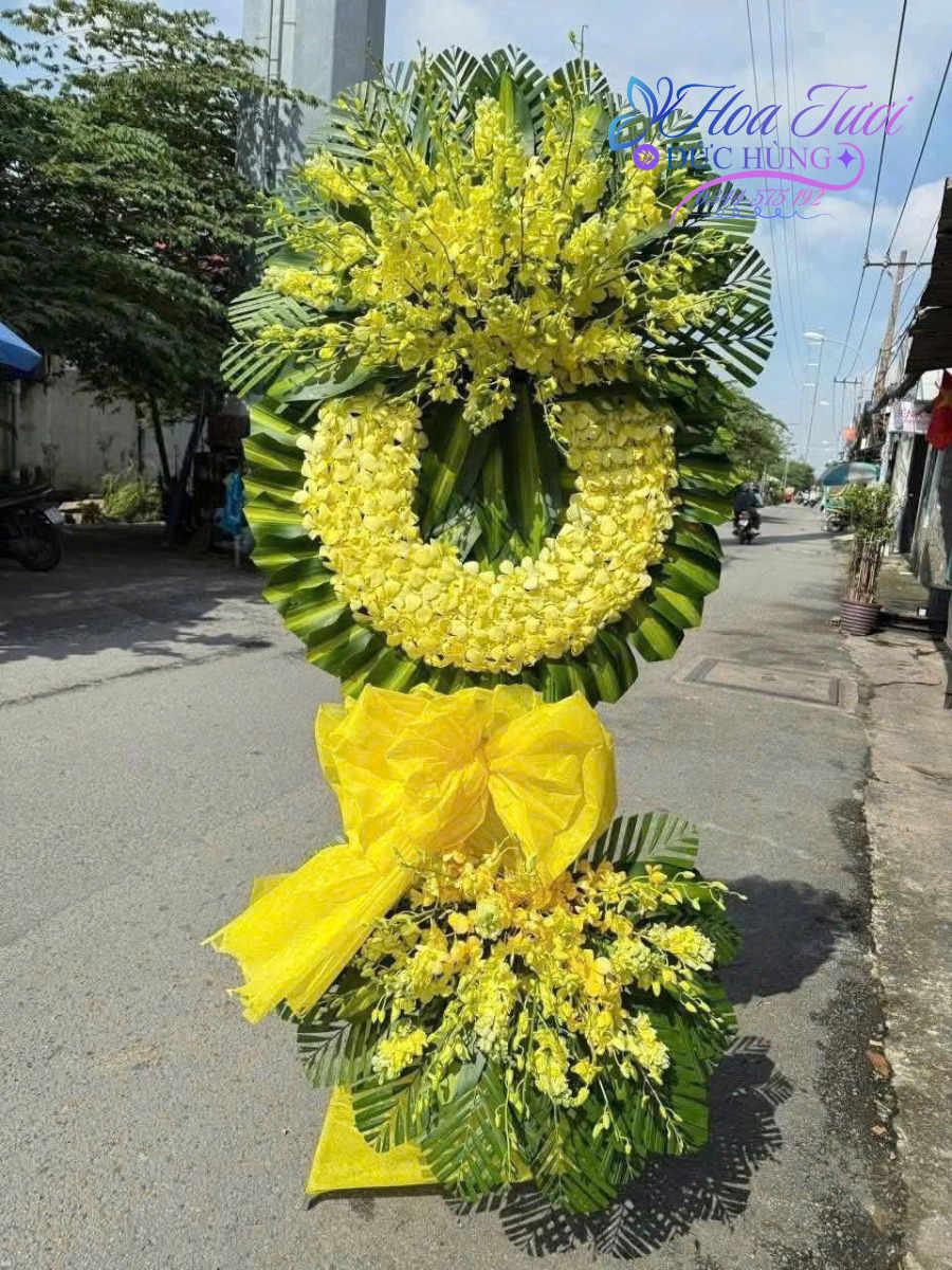 Đặt Hoa Viếng Đẹp Tone Vàng